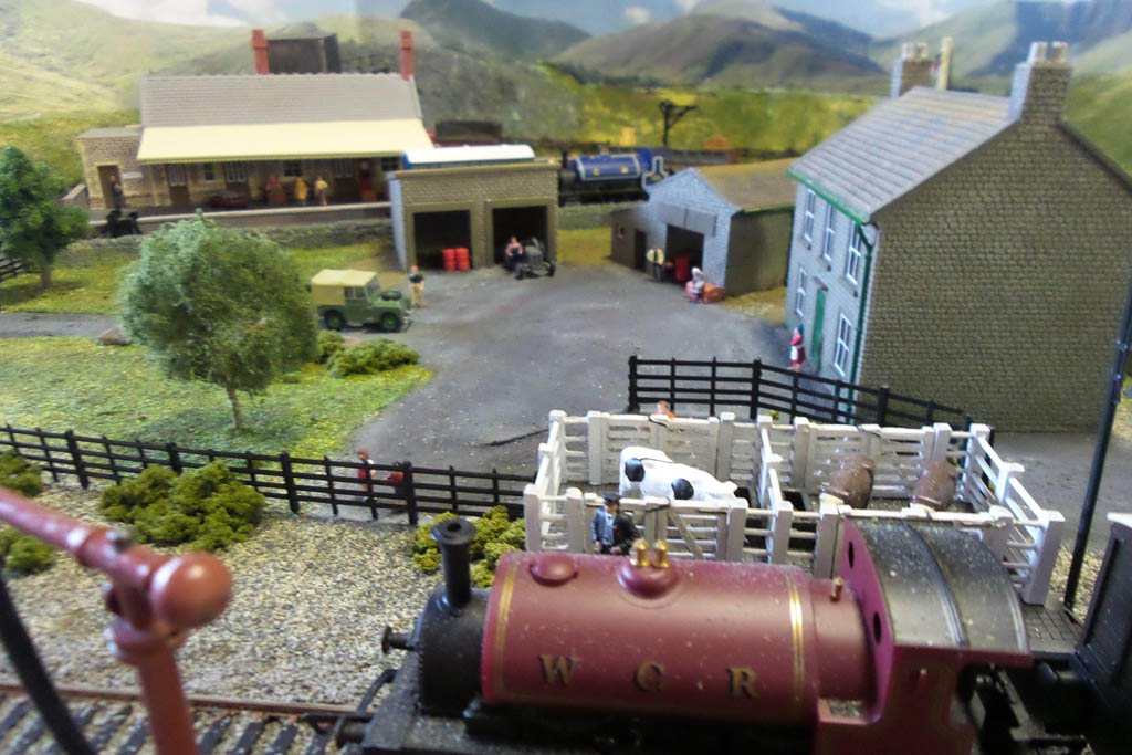 Compact 00 Gauge 6