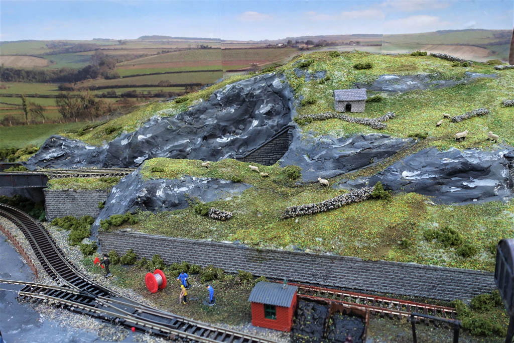 N gauge industrial layout 3