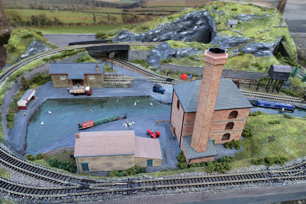 N gauge industrial layout 9